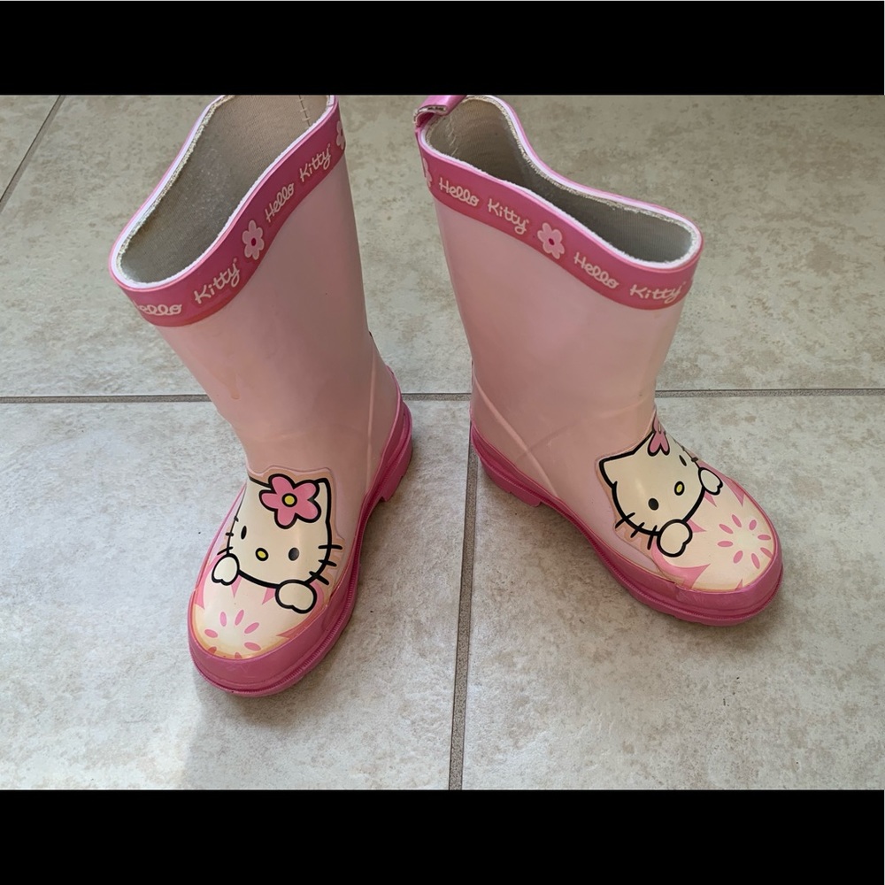 Cute, Pink Hello Kitty Rain Boots - GUC